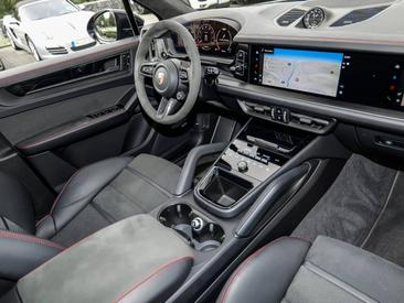Porsche Cayenne III GTS — photo 16