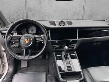 Porsche Macan S — photo 21