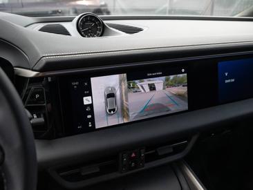 Porsche Macan Electrique Turbo — photo 38