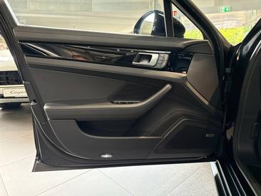 Porsche Panamera II ph2 GTS — photo 19