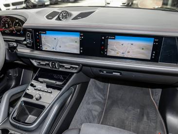 Porsche Cayenne III GTS — photo 20