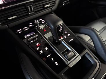 Porsche Cayenne III Platinum Edition — photo 24