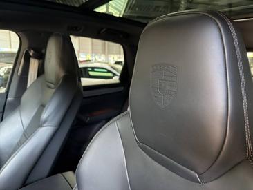Porsche Cayenne III Platinum Edition — photo 26