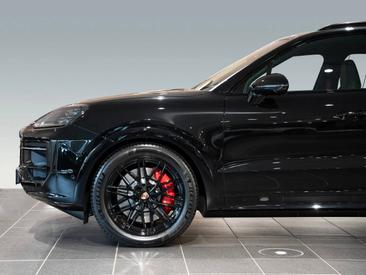 Porsche Cayenne III GTS — photo 11