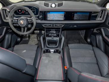 Porsche Cayenne III GTS — photo 23
