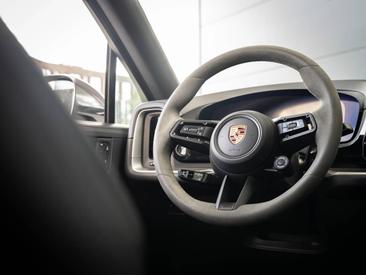 Porsche Cayenne III S E-Hybrid Coupé — photo 32