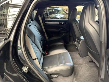 Porsche Cayenne III Platinum Edition — photo 28