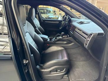 Porsche Cayenne III Platinum Edition — photo 29