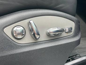 Porsche Macan S — photo 32