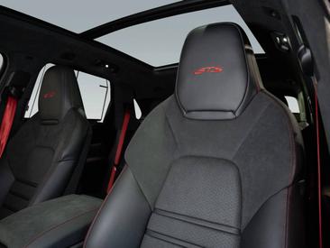 Porsche Cayenne III GTS — photo 15