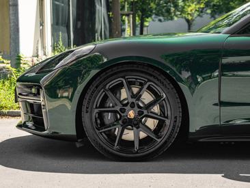 Porsche Panamera III 4 E-Hybrid — photo 6