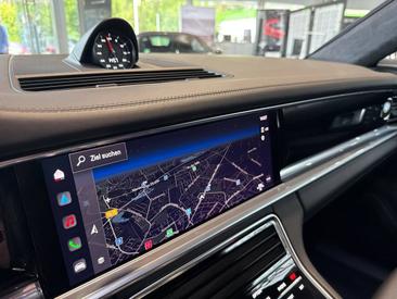 Porsche Panamera II ph2 GTS — photo 28
