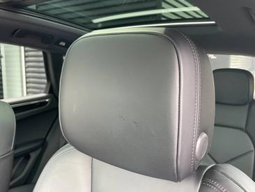 Porsche Macan S — photo 35
