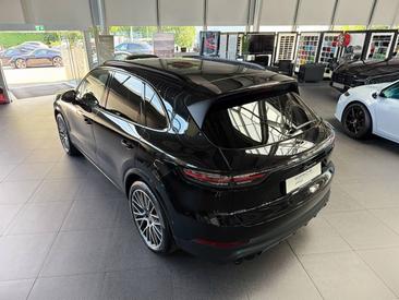 Porsche Cayenne III Platinum Edition — photo 34
