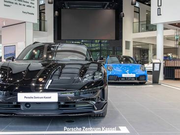 Porsche Taycan ph2 4S Cross Turismo — photo 10