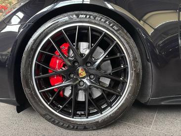 Porsche Panamera II ph2 GTS — photo 35