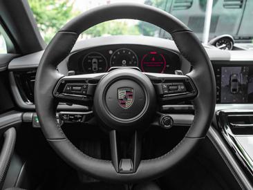 Porsche Panamera III 4 E-Hybrid — photo 18