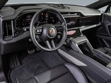 Porsche Cayenne E4 Coupé Electric — photo 11