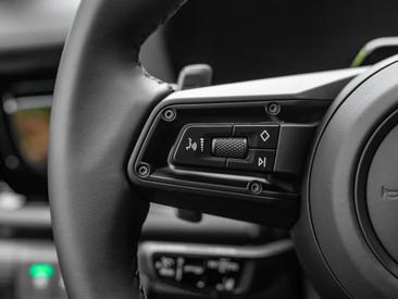 Porsche Panamera III 4 E-Hybrid — photo 29