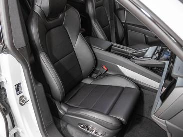 Porsche Cayenne E4 Coupé Electric — photo 15