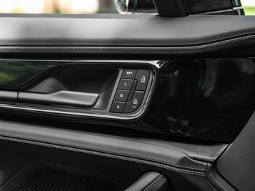 Porsche Panamera III 4 E-Hybrid — photo 30