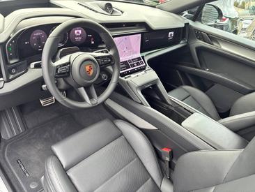 Porsche Cayenne E4 S Coupé Electric — photo 8