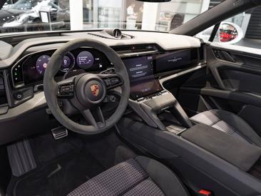 Porsche Cayenne E4 S Coupé Electric — photo 4