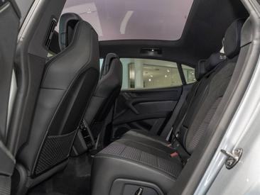 Porsche Cayenne E4 S Coupé Electric — photo 6