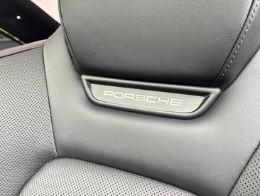 Porsche Cayenne E4 S Coupé Electric — photo 16