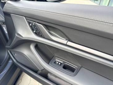 Porsche Taycan ph2 4S Black Edition — photo 22