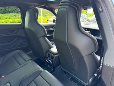 Porsche Taycan ph2 4S Black Edition — photo 24