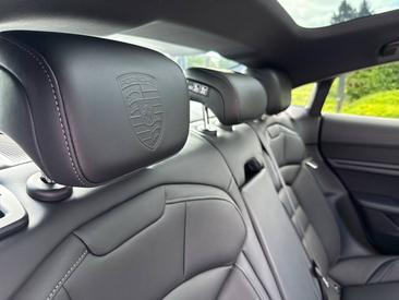 Porsche Taycan ph2 4S Black Edition — photo 25