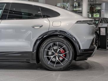 Porsche Cayenne E4 S Coupé Electric — photo 12
