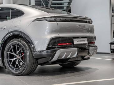 Porsche Cayenne E4 S Coupé Electric — photo 13