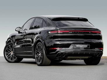 Porsche Cayenne III E-Hybrid Coupé Black Edition — photo 3