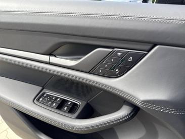 Porsche Taycan ph2 4S Black Edition — photo 32