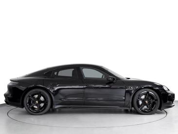 Porsche Taycan ph2 Black Edition — photo 8