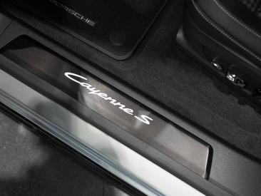 Porsche Cayenne E4 S Coupé Electric — photo 24