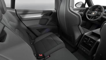 Porsche Cayenne E4 S Electric — photo 14