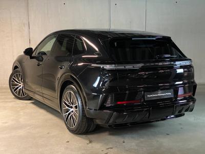 Porsche Cayenne E4 S Electric