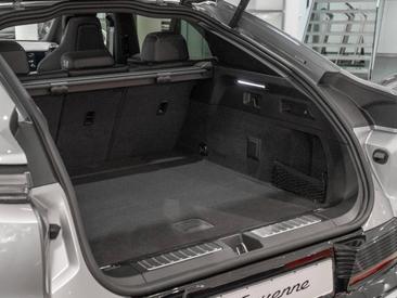 Porsche Cayenne E4 S Coupé Electric — photo 28