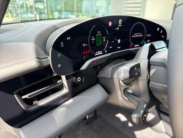 Porsche Taycan ph2 4S Black Edition — photo 40