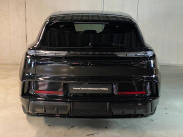 Porsche Cayenne E4 S Electric — photo 5