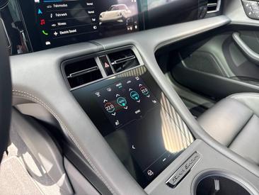 Porsche Taycan ph2 4S Black Edition — photo 43