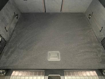 Porsche Cayenne E4 S Electric — photo 10