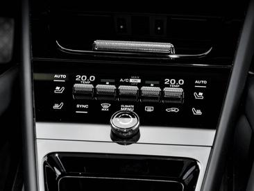 Porsche Cayenne III E-Hybrid Coupé Black Edition — photo 18