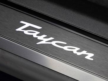 Porsche Taycan ph2 Black Edition — photo 23