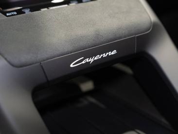 Porsche Cayenne E4 S Coupé Electric — photo 35
