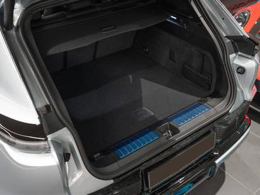 Porsche Cayenne E4 S Electric — photo 10