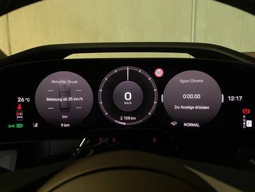 Porsche Cayenne E4 S Electric — photo 16